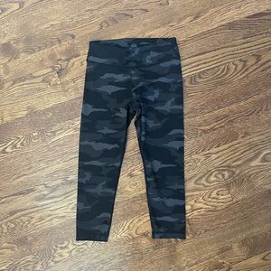 Athleta Girl Capri leggings